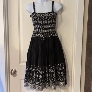 Beautiful Flowy Black Dress one size